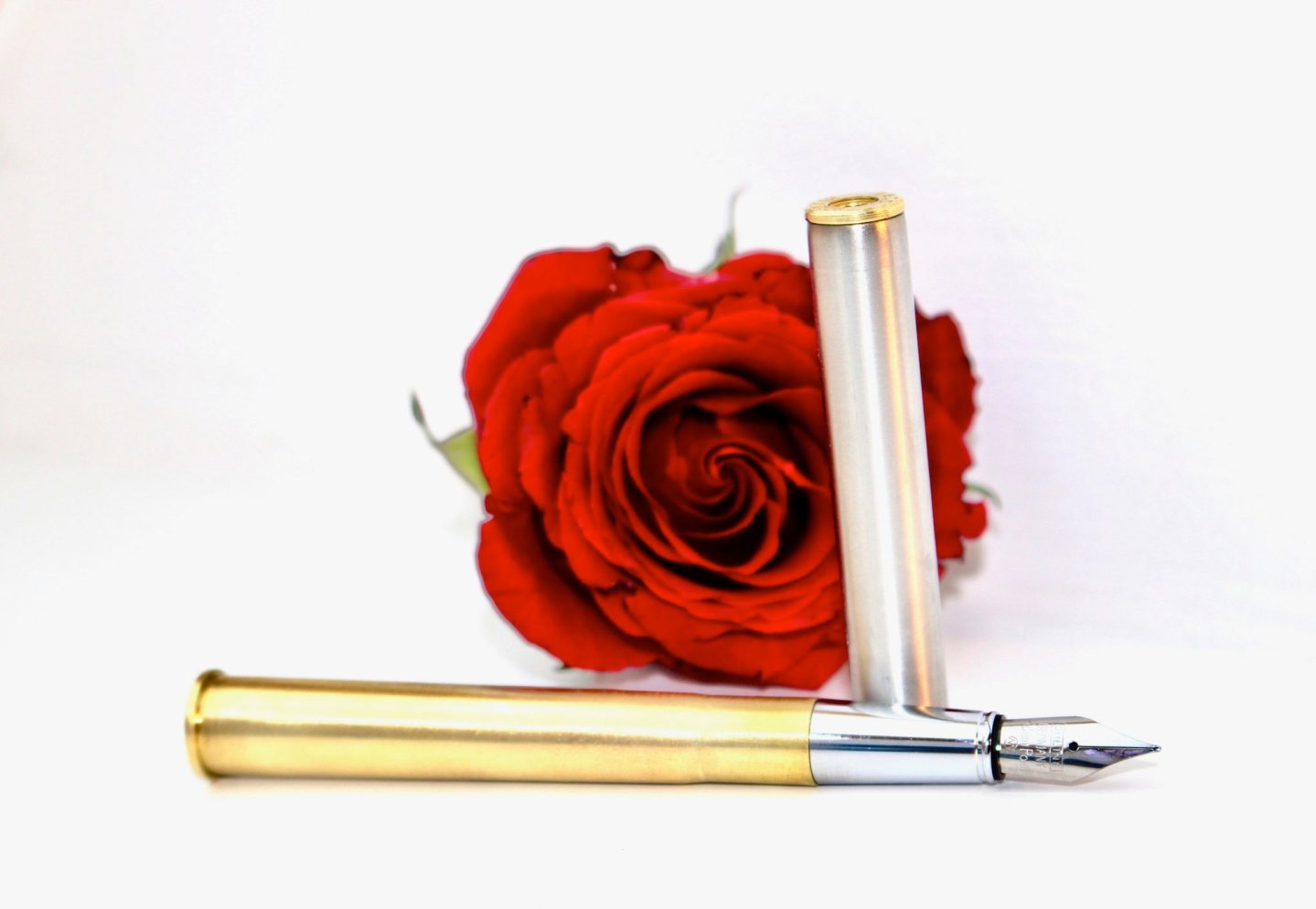 PACATO: авторучки из стреляных гильз Рекламная фотография авторучки PACATO