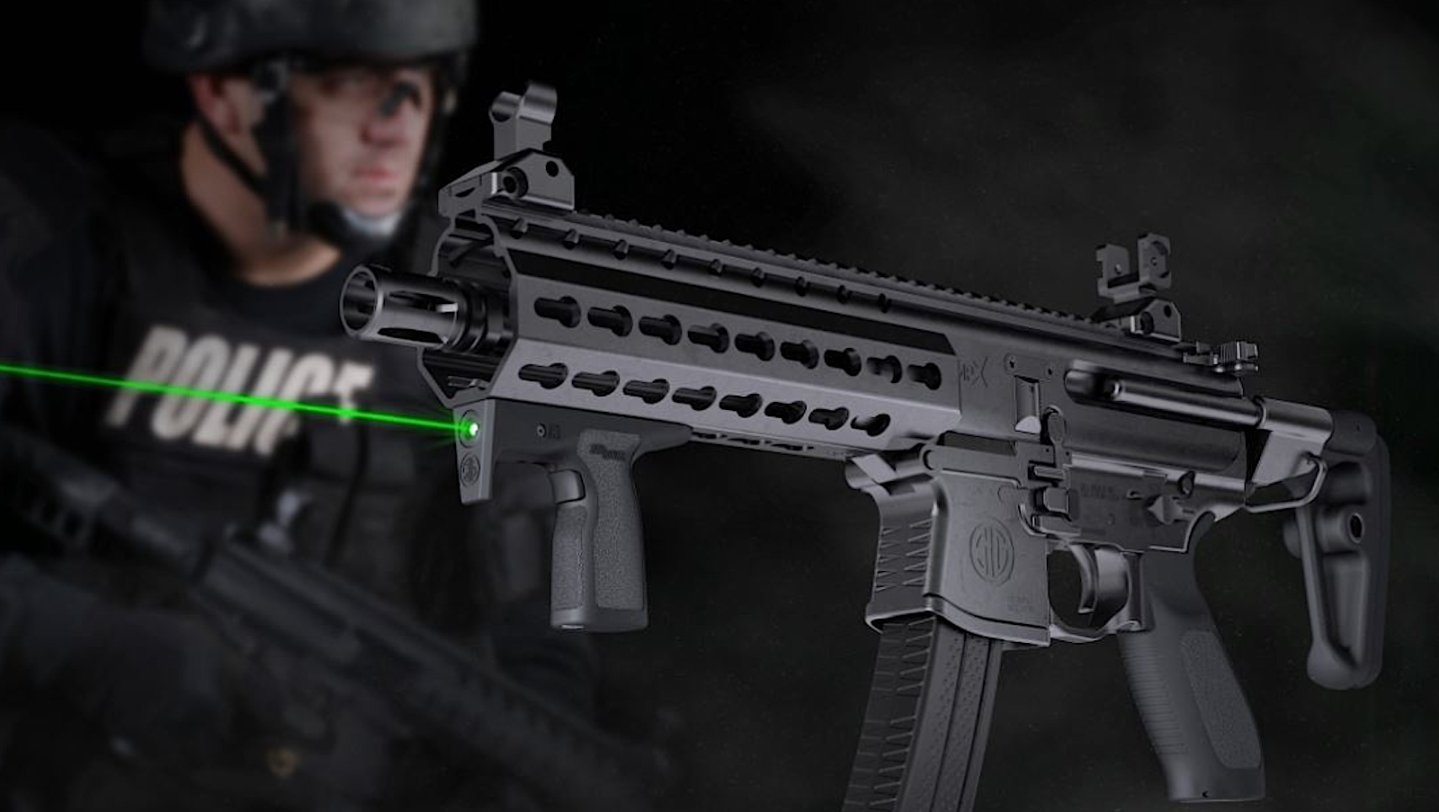 В руках бойца