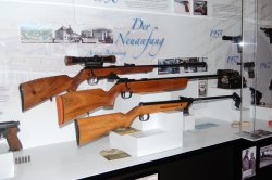 Посещение заводского музея фирмы Carl Walther Малокалиберные спортивно-охотничьи карабины и пневматические винтовки