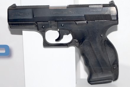 Посещение заводского музея фирмы Carl Walther Walther HLP (Hammer Los Pistol) – прототип нового оружия Джеймса Бонда