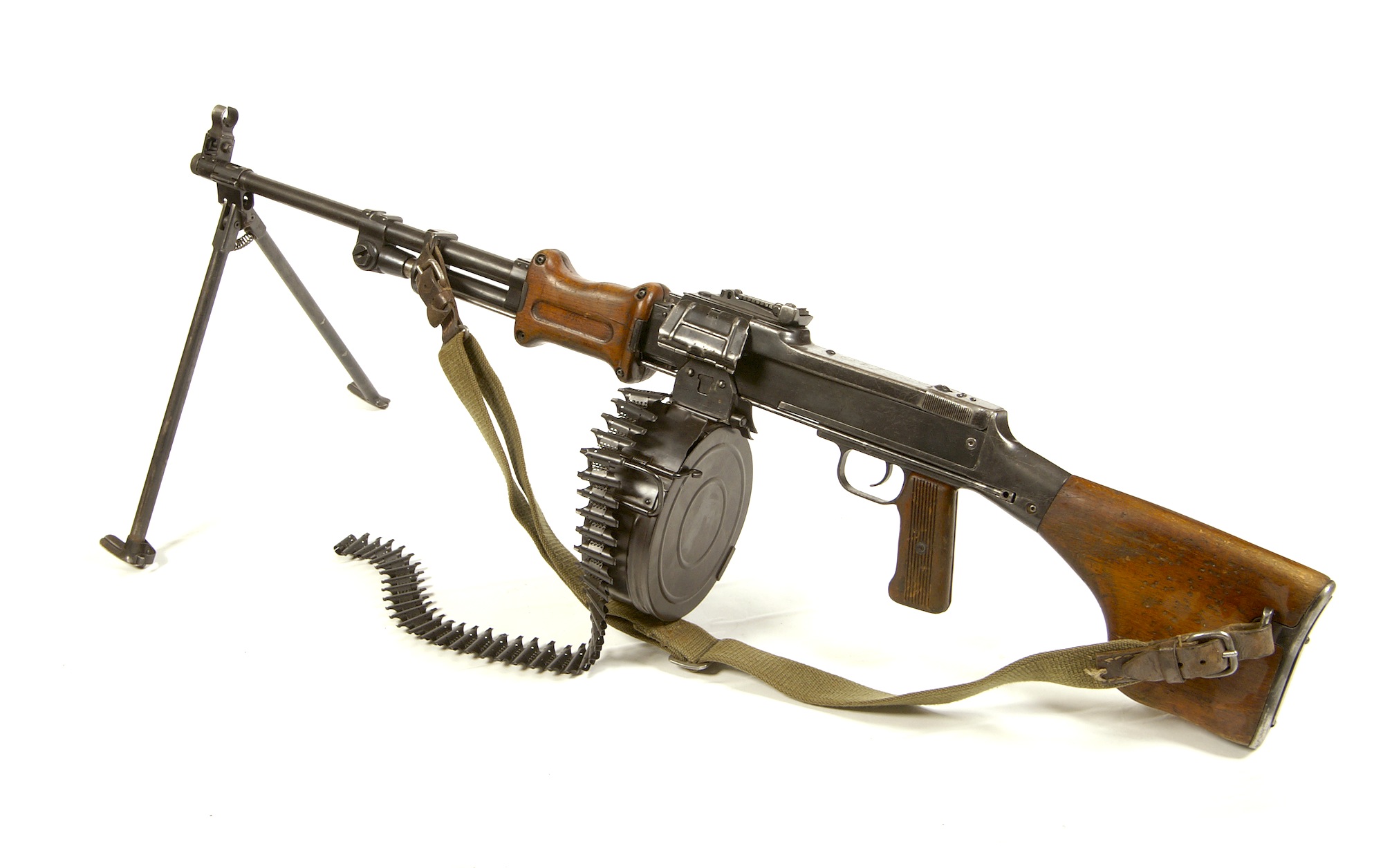 kultura: К 100-летию завода имени В.А. Дегтярева : от «Мадсена» до «КОРДа».