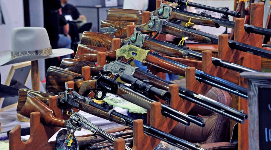 Историческое оружие на выставке SHOT Show 2016