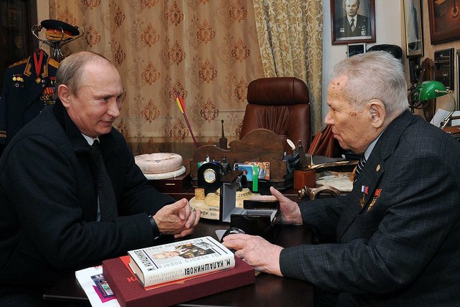 kultura: Владимир Путин посетил концерн «Калашников»