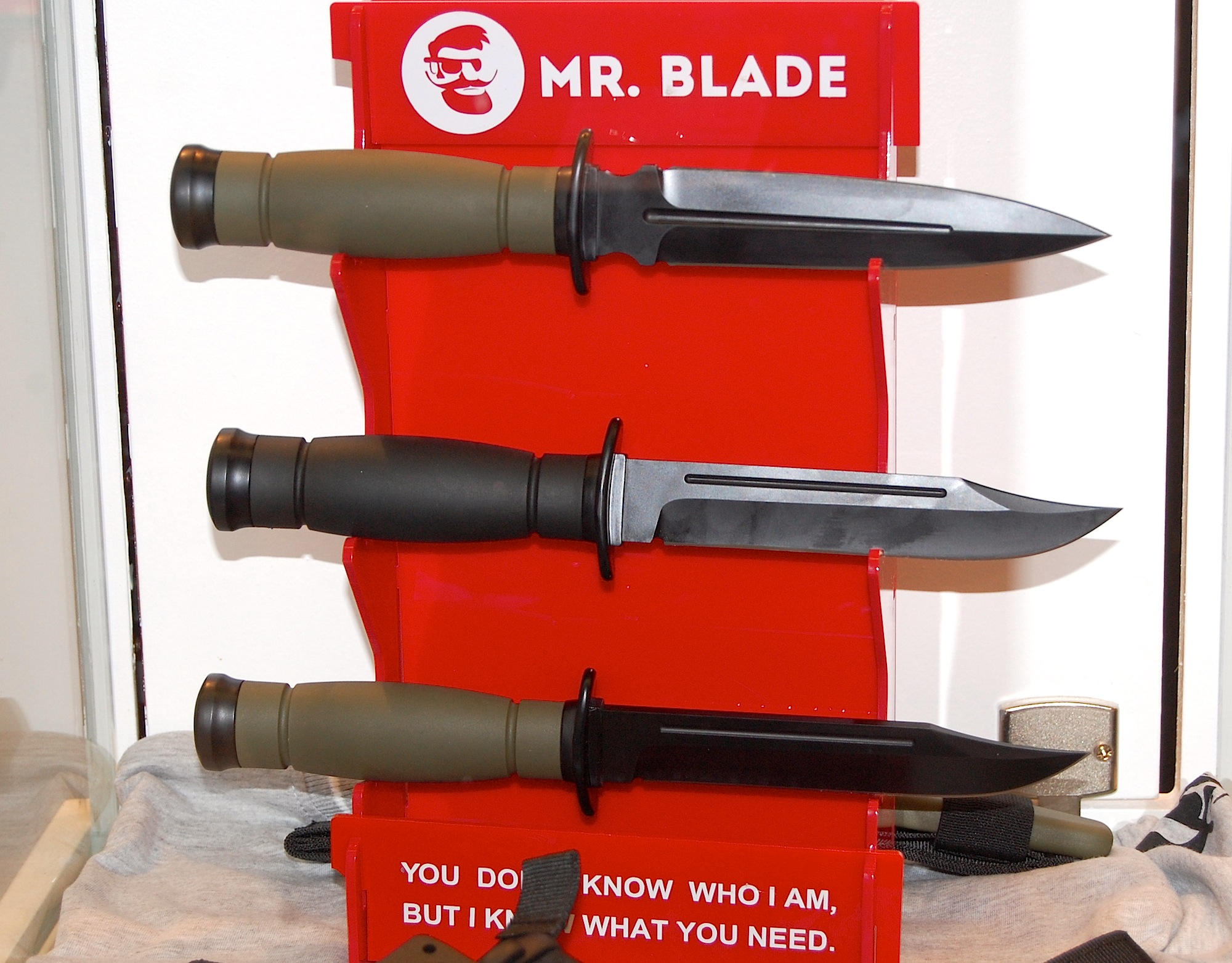 nozhi: Empire of Knives: пополнение ножей семейства Mr. Blade