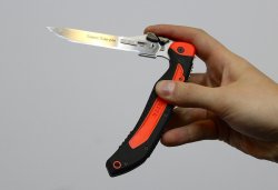 Gerber Vital Big Game Folder: складной нож со сменными клинками Gerber Vital Big Game Folder в руке
