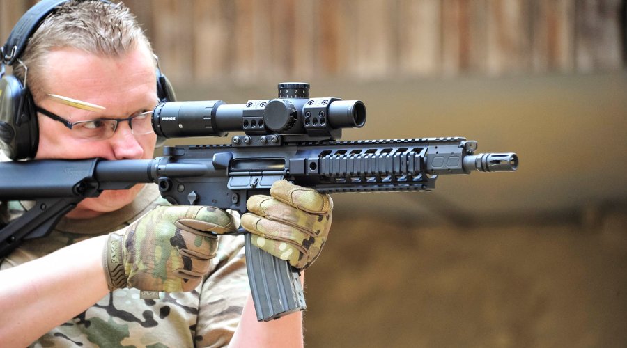 Оптический прицел на SIG Sauer 516 CQB