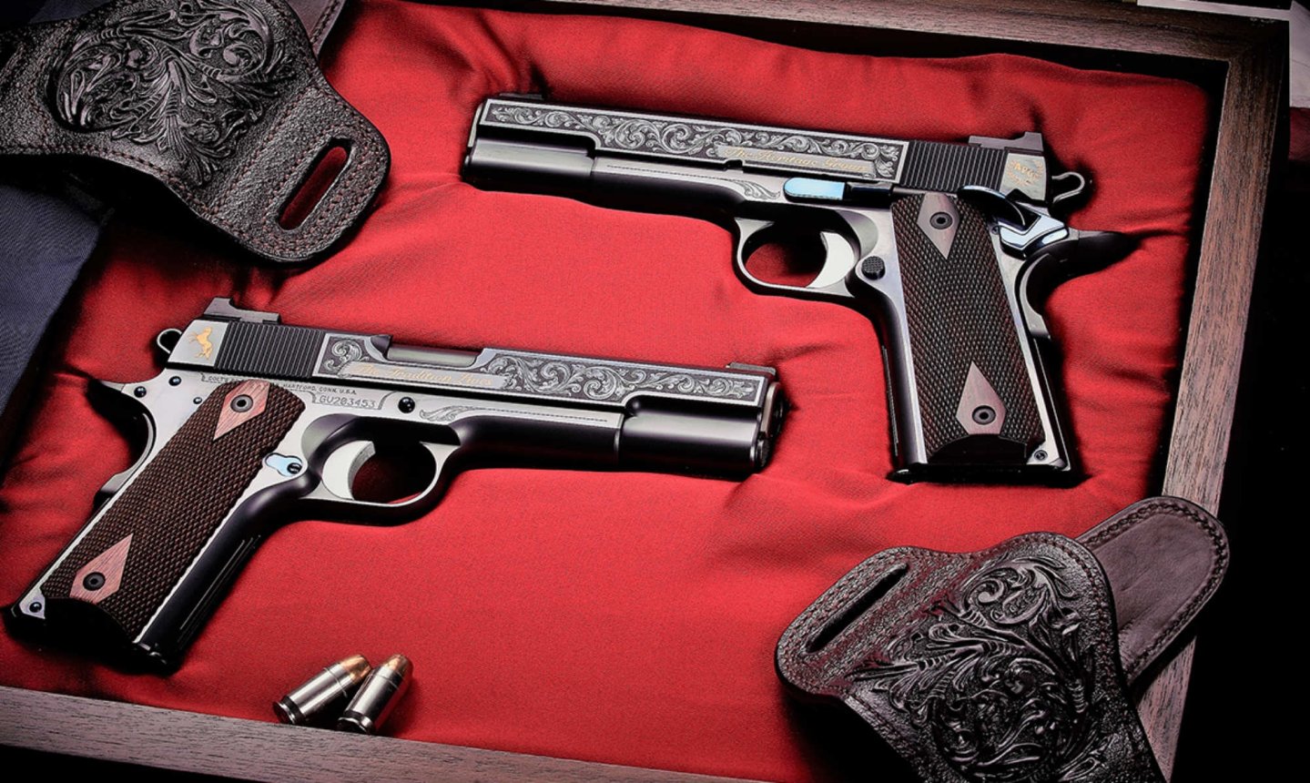 Особая пара пистолетов модели Colt 1911 1.jpg