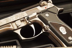 Beretta 98 Fusion: ограниченный тираж эксклюзивного коллекционного самозарядного пистолета! Beretta 98 Fusion: ограниченный тираж эксклюзивного коллекционного самозарядного пистолета!
