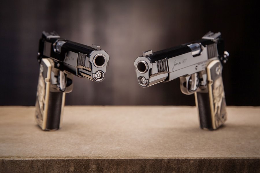 Cabot Guns Jones 1911 "The Left and The Right" Cabot Guns Jones 1911 "The Left and The Right"