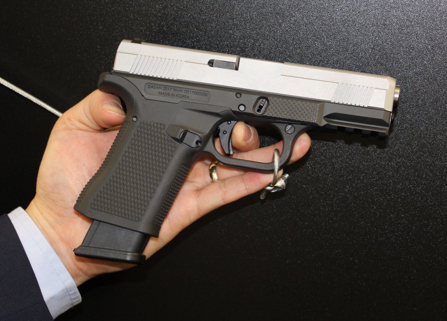 DASAN: новый ударниковый самозарядный пистолет Прототип нового ударникового самозарядного пистолета DASAN на IWA 2018