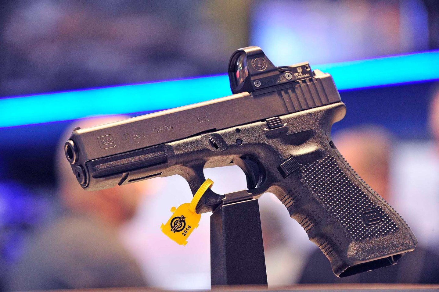 Glock G17 и G19 - модульная оптическая система (M.O.S.) Glock G17 и G19 - модульная оптическая система (M.O.S.)