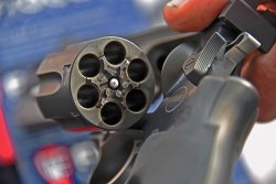 Револьвер Korth National Standard Super Sport калибра .357 Magnum 6-зарядный откидной вбок барабан