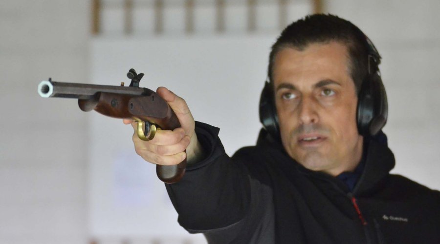 Pedersoli Continental Target во время стрельбы