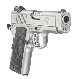 Пистолет Ruger SR1911 Officer-Style с рамкой из нержавеющей стали Ruger SR1911 Officer-Style оснащен коротким цилиндрическим стволом