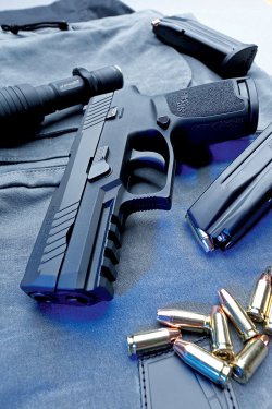 Вместо Beretta M9 армия США будет использовать пистолет SIG Sauer XM17 SIG Sauer P320 - служебный пистолет