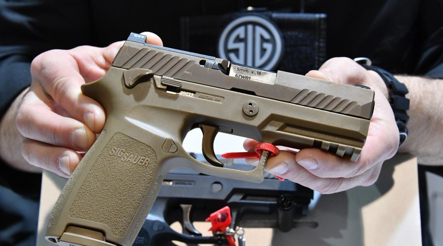 Новый пистолет SIG Sauer XM17 для Армии США на выставке SHOT Show 