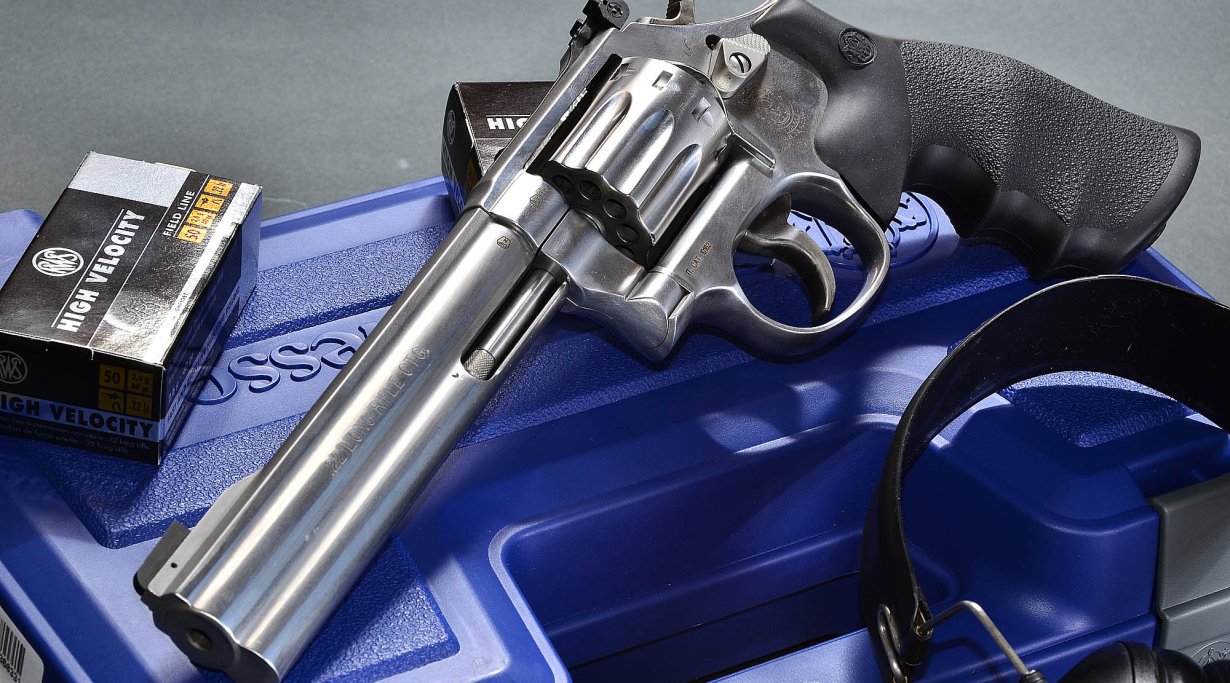 Smith & Wesson 617 