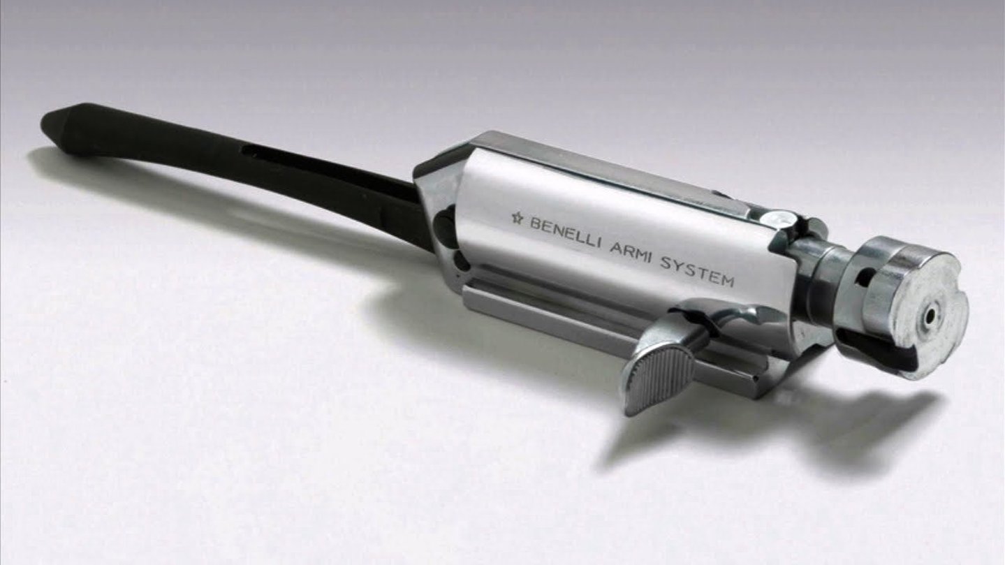 Затворная группа ружья Benelli общий вид