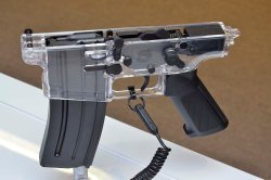 FN Herstal: новые приборы для современных оружейных систем Накопитель данных FN SmartCore находится в рукоятке