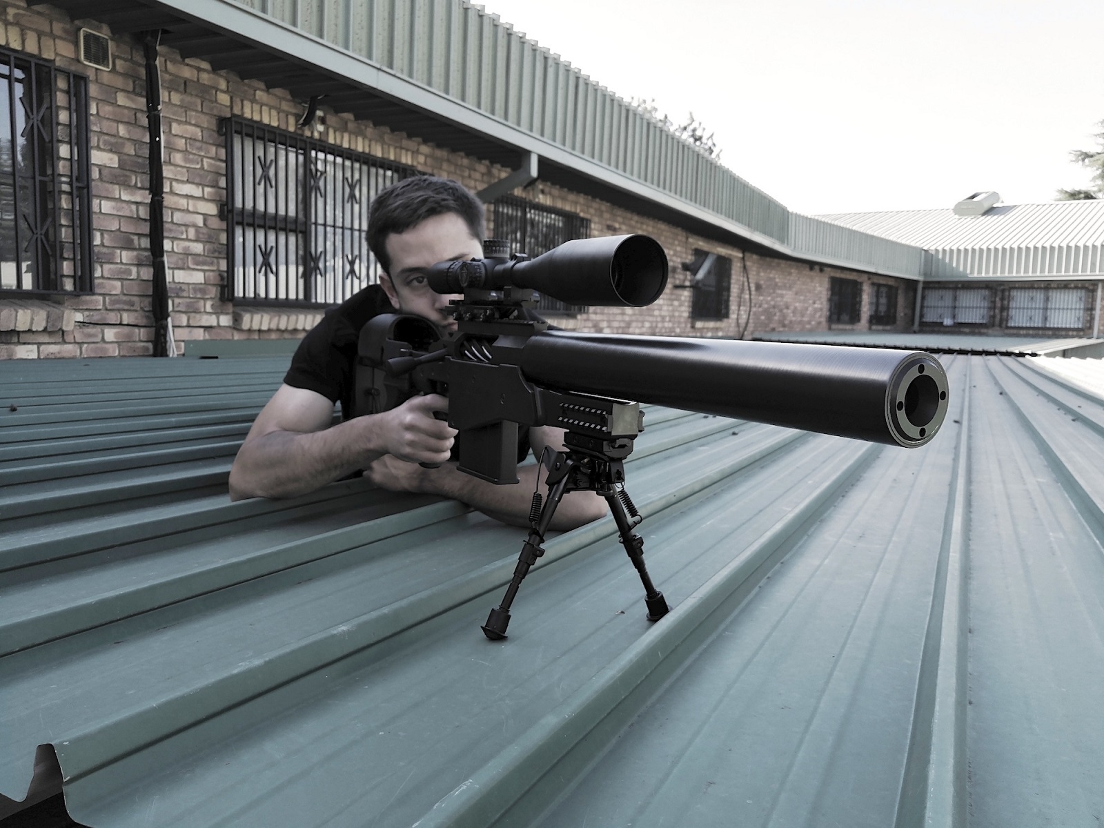 vintovki: Антиматериальная винтовка Truvelo AMRIS 20x42 mm