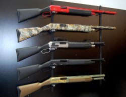 Пестрое семейство Adler A-110 на стенде на IWA 2017