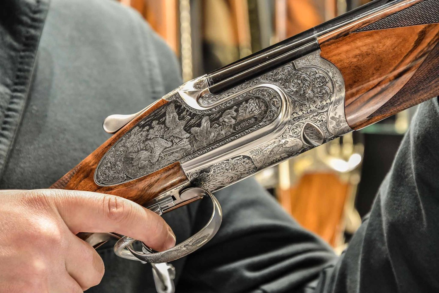 Гравировка на ствольной коробке Caesar Guerini Invictus VII Sporting