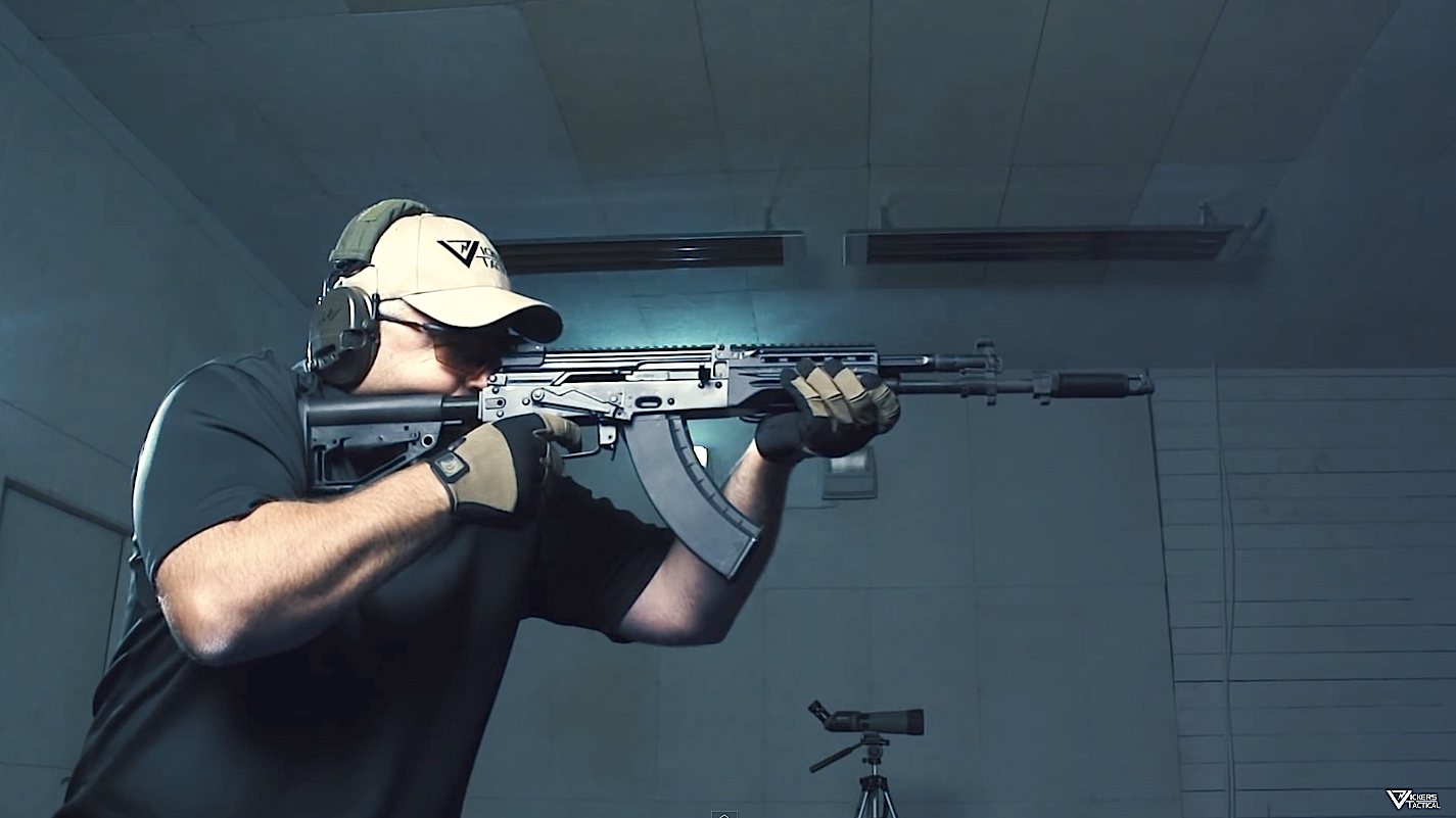 Kalashnikov: Новая модель автомата АК-400 концерна «Калашников»