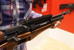 ООО «Молот-Оружие»: пневматическая винтовка «Каскад» AMP-61 Планка Пикатинни на пневматической винтовке ООО «Молот-Оружие» «Каскад» AMP-61