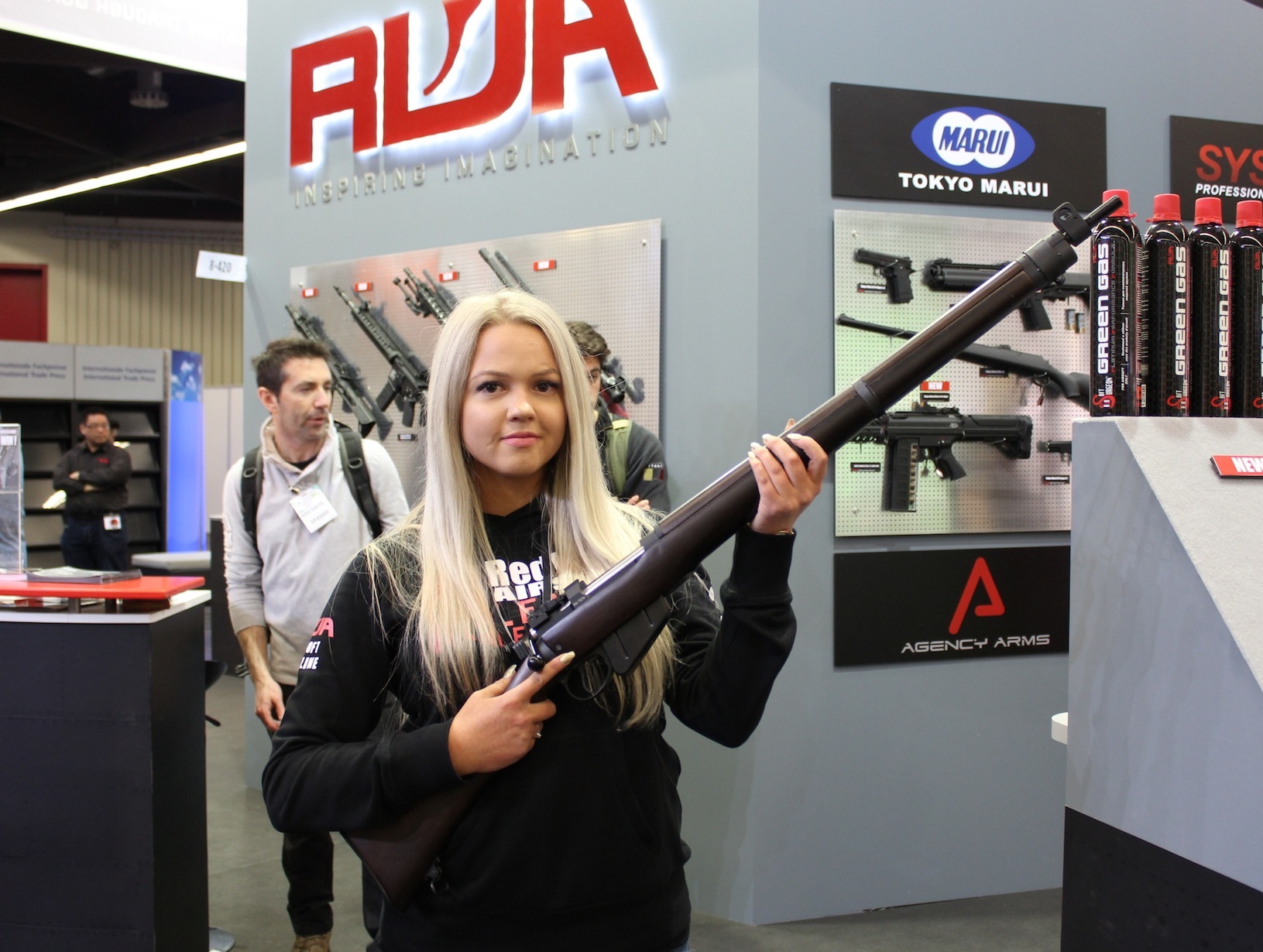 straykbol: RWA: страйкбольная реплика легендарной винтовки Lee-Enfield No. 4. straykbol: RWA: страйкбольная реплика легендарной винтовки Lee-Enfield No. 4.