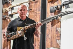 Sabatti TLD: версия модифицированная для стрельбы на дальние дистанции и охоты Презентация винтовки Sabatti TLD в фирменном павильоне на SHOT Show 2018