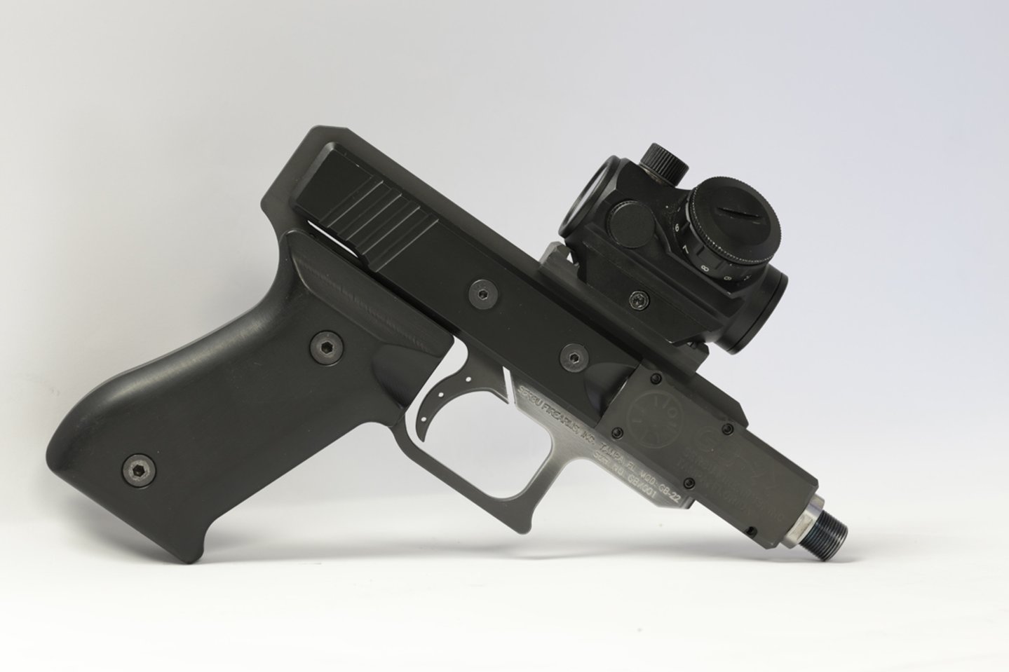 Serbu Firearms: новые гладкоствольные ружья Super Shorty “Non-NFA” и малокалиберный пистолет GB-22 Однозарядный малокалиберный пистолет Serbu Firearms GB-22